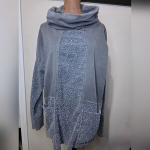 Tempo Paris Boutique Gray Textured Cowl Neck Top – M/L – Mixed Knit Statement Bl
